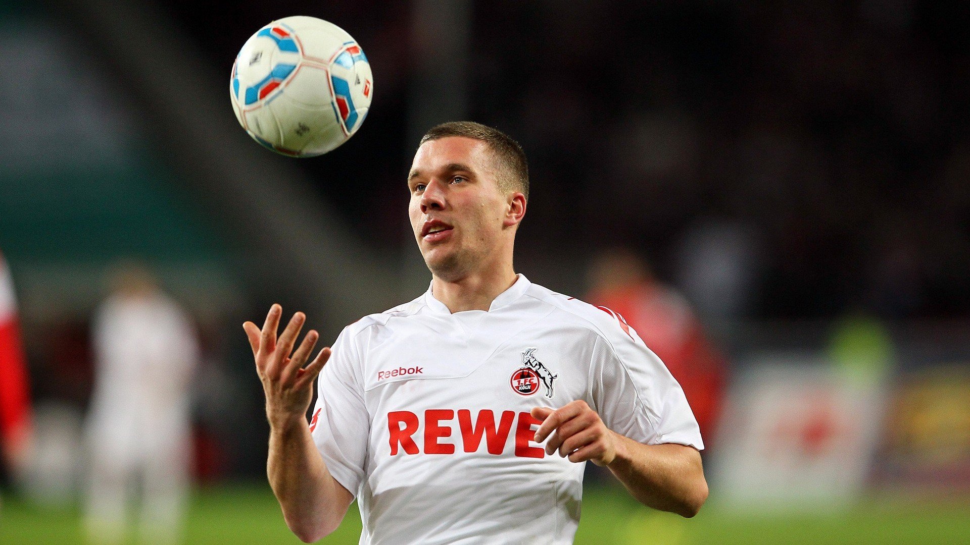 随机纪念特殊赛事：成立纪念馆或展览，纪念品大赛